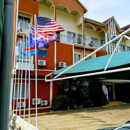 Hotel Vivi Palace Matadi Zewnętrze zdjęcie