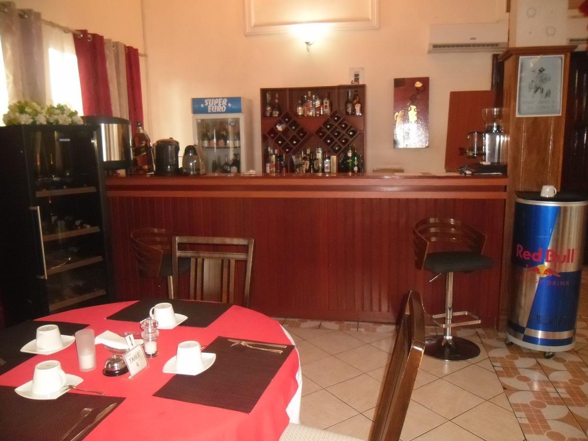 Hotel Vivi Palace Matadi Zewnętrze zdjęcie