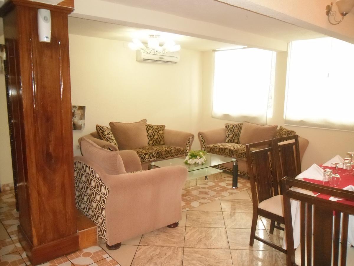 Hotel Vivi Palace Matadi Zewnętrze zdjęcie