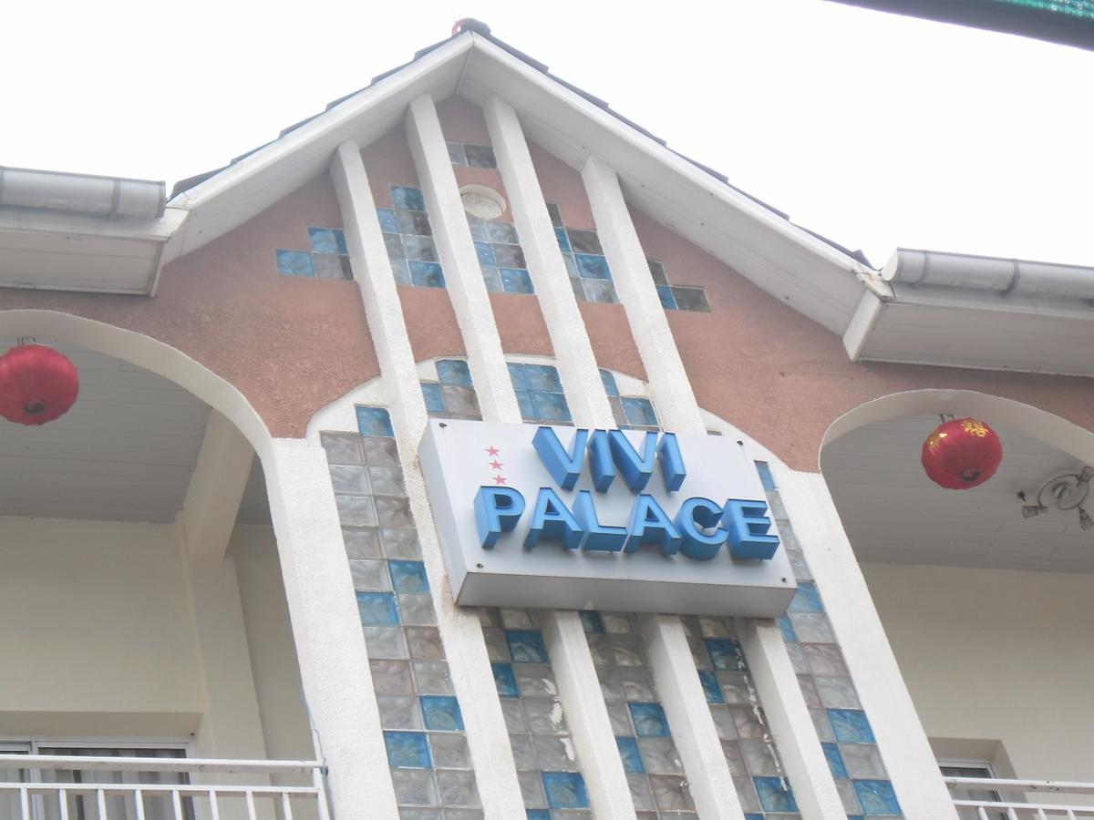 Hotel Vivi Palace Matadi Zewnętrze zdjęcie