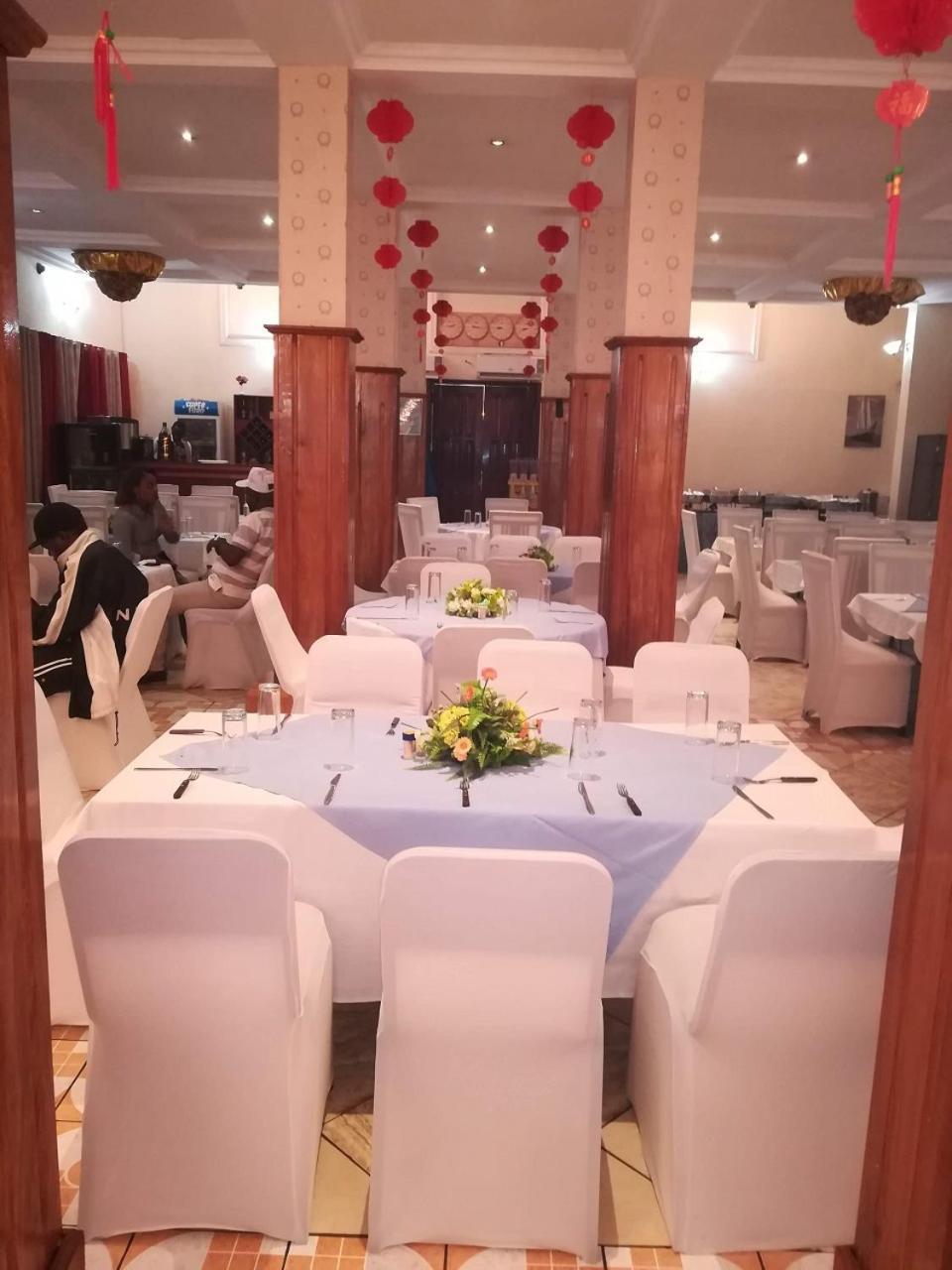 Hotel Vivi Palace Matadi Zewnętrze zdjęcie