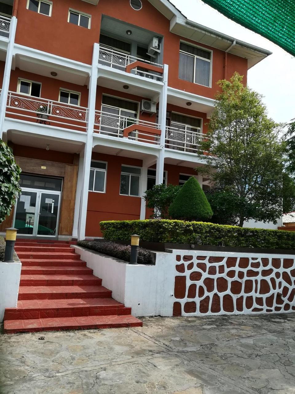 Hotel Vivi Palace Matadi Zewnętrze zdjęcie